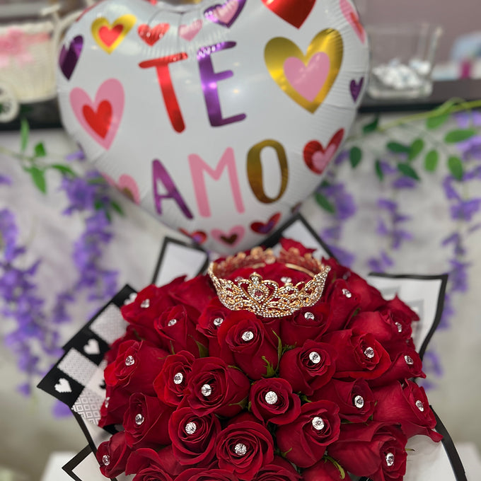 Te Amo Bouquet with Balloon