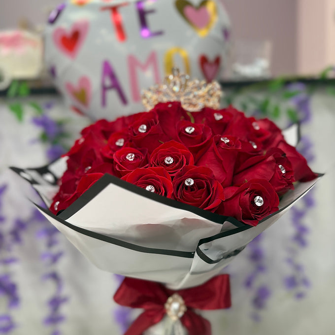 Te Amo Bouquet with Balloon